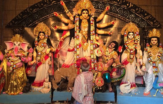 'এবার দুর্গাপূজায় বড় অঘটন হয়নি, তবে সরকারের প্রতিক্রিয়ায় আয়োজকদের মধ্যে আতঙ্ক ছড়ায়’