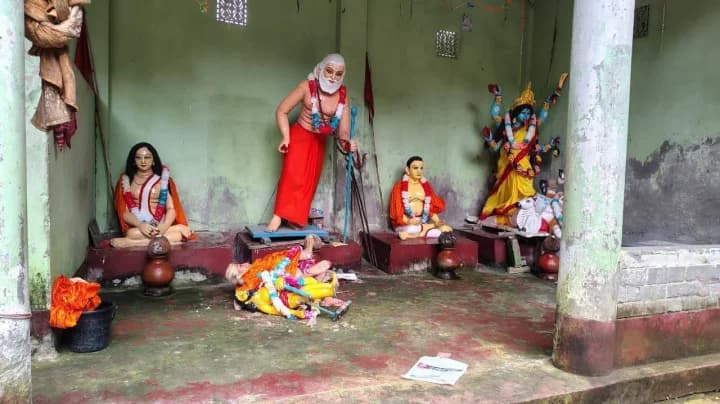 মাদারীপুরে রাতের আঁধারে মন্দিরের প্রতিমা ভাঙচুর করেছে দুর্বৃত্তরা